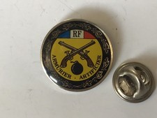 pins RF ARMURIER ARTIFICIER. République Francaise. Armée militaire FRANCE