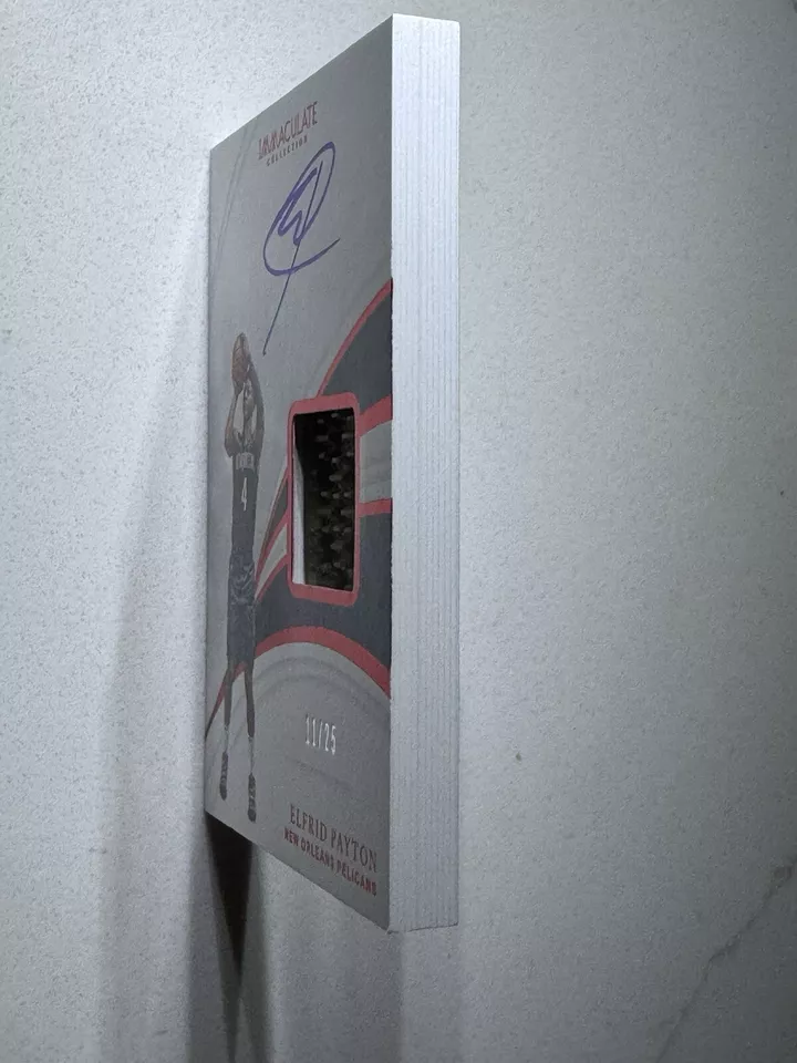 Кроссовки Elfrid Payton 2018–19 Panini Immaculate Collection модель с автографом красные 11/25 - Изображение 3 из 3