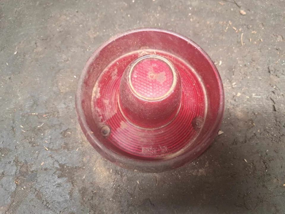 Lente 1953 Ford lanterna traseira FRST-53 Mainline Custom Country Squire - Imagem 2 de 4