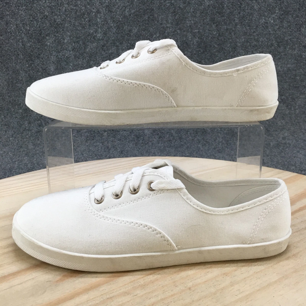 Time and tru store white shoes