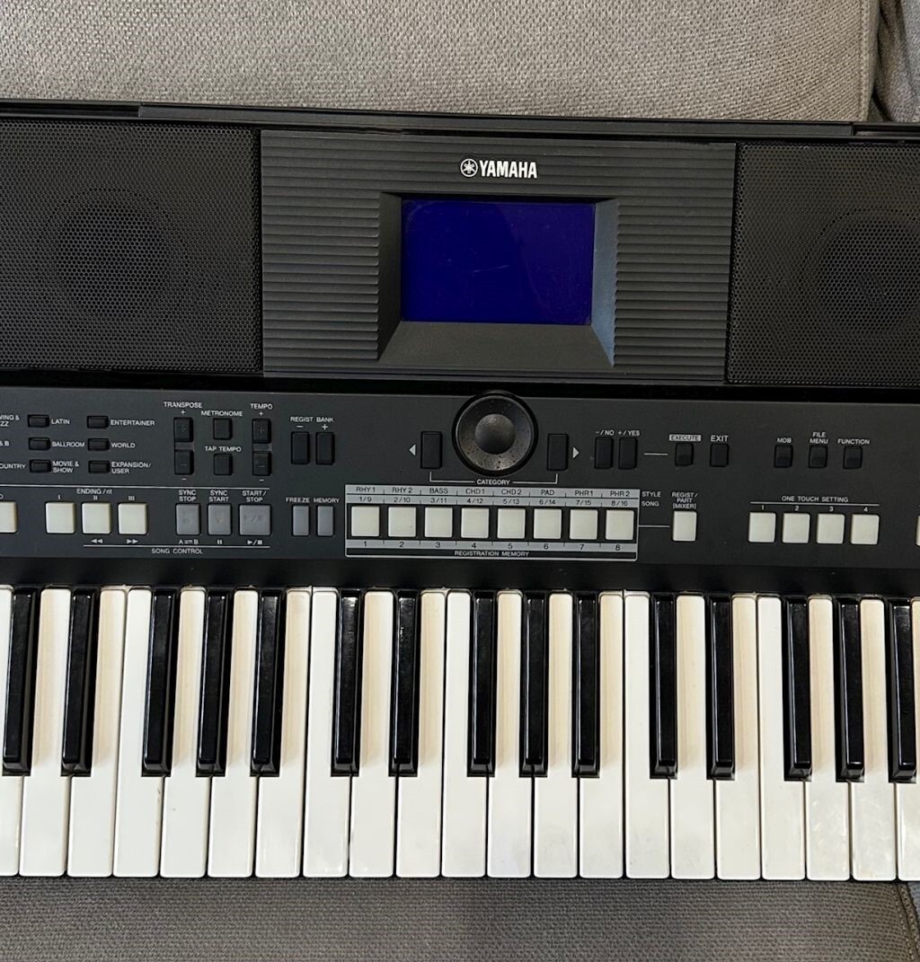 YAMAHA　PSR-S650 ヤマハデジタルキーボード PSR-S650 - Accessories - Digital and Arranger Workstations