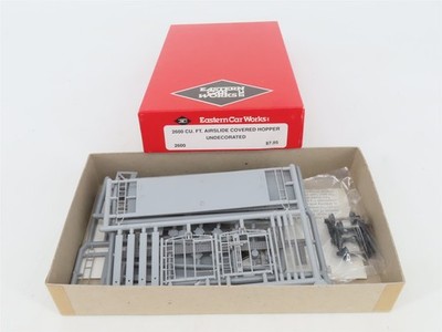 HO Scale Eastern Car Works Kit 2600 Undecorated Airslide Covered Hopper 