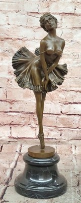 Elegante Balletttänzerin Bronzestatue Handgefertigtes Kunstobjekt 1. Edition