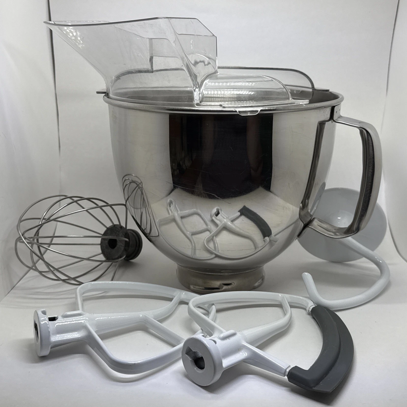 KitchenAid KSM150 Artisan Mixing Bowl 5 QT,Pouring Shield, Paddles, Whisk, Hook
Opens in a new windo