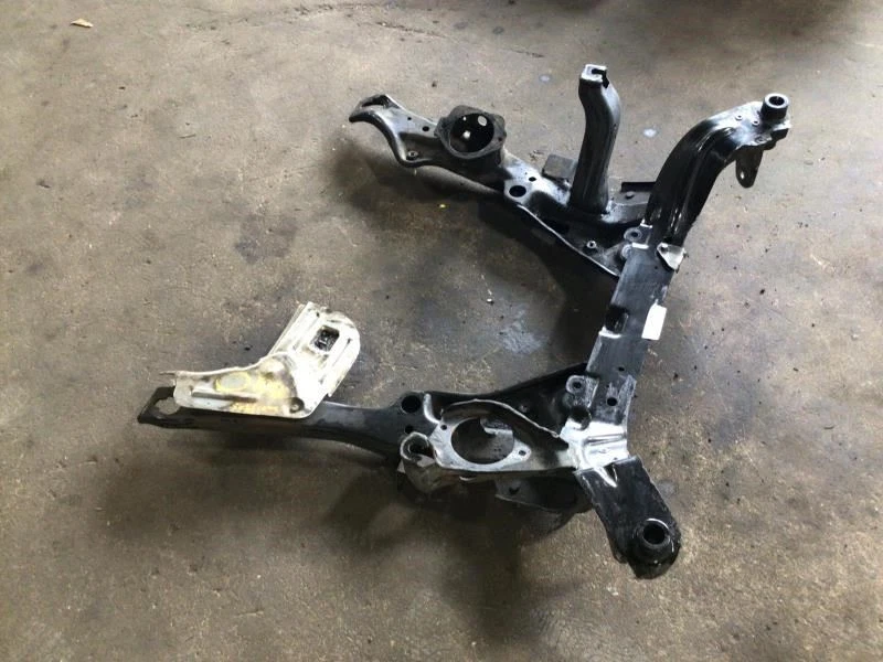 BMW 535XI 2008 2010 suspensión delantera travesaño subchasis OEM+ Foto 2 de 4