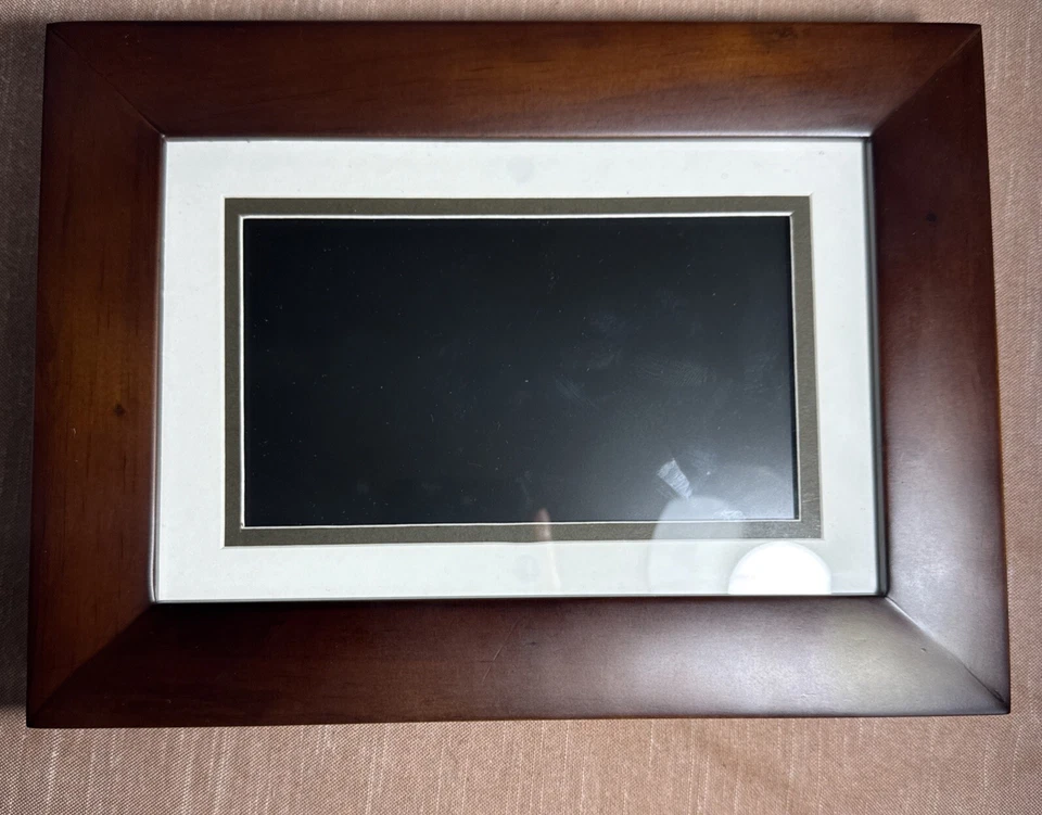 Never used HP 7" LCD Digital Photo Frame  Black  with wireless remote for sale - Image 3 of 4