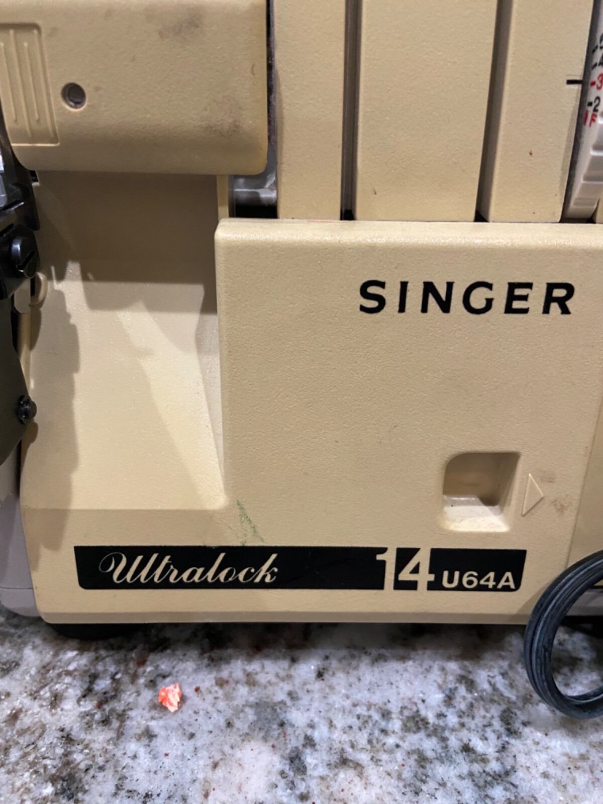 Singer Ultralock 14U64A Serger Sewing Machine w/Foot Pedal Manual