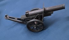 Vtg Tootsie Toy Howitzer Tow Cannon