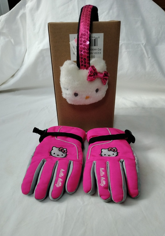 Hello Kitty Earmuffs And Thinsulate Gloves Color Pink/ White / Gray