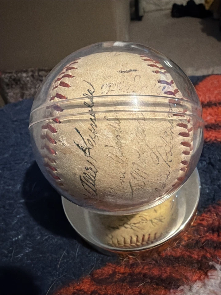 1949-1950 New York Yankee Ball Mickey Mantle Rookie - Image 2 of 4