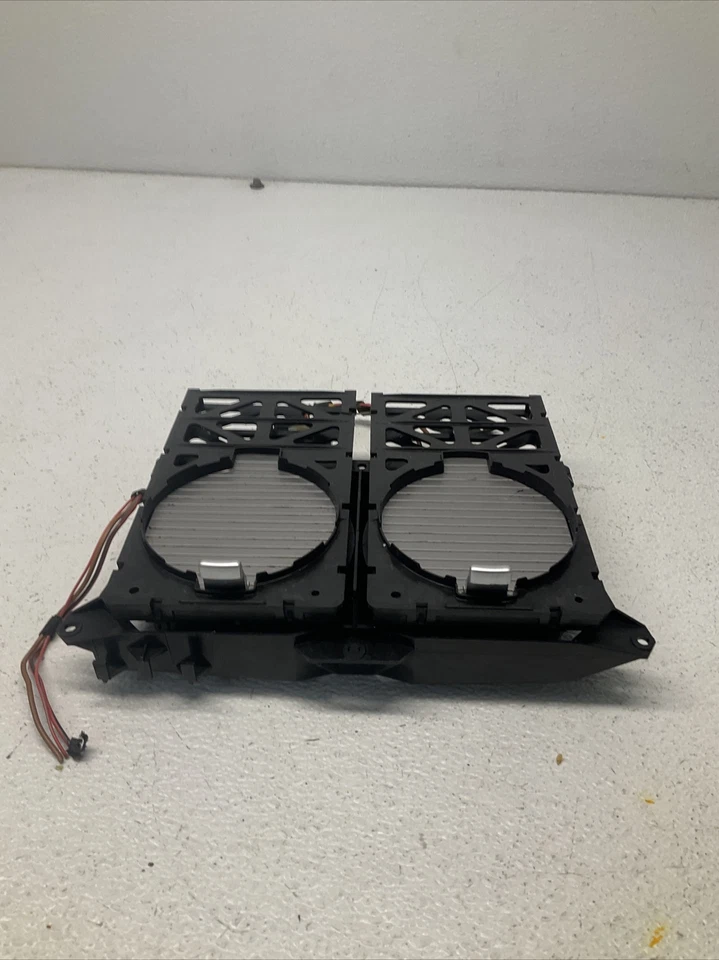 BMW 745Li 2005 (E66) - portavasos delanteros 8223413 Foto 2 de 4