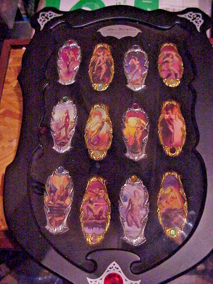 The Franklin Mint all 12 Days of Desire by Julie and Boris Knife Collection - Image 2 of 4