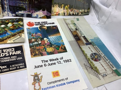 1982 World’s Fair Deluxe Pictorial Souvenir Book Post Cards Ticket And Pamphlets - Picture 6 of 11