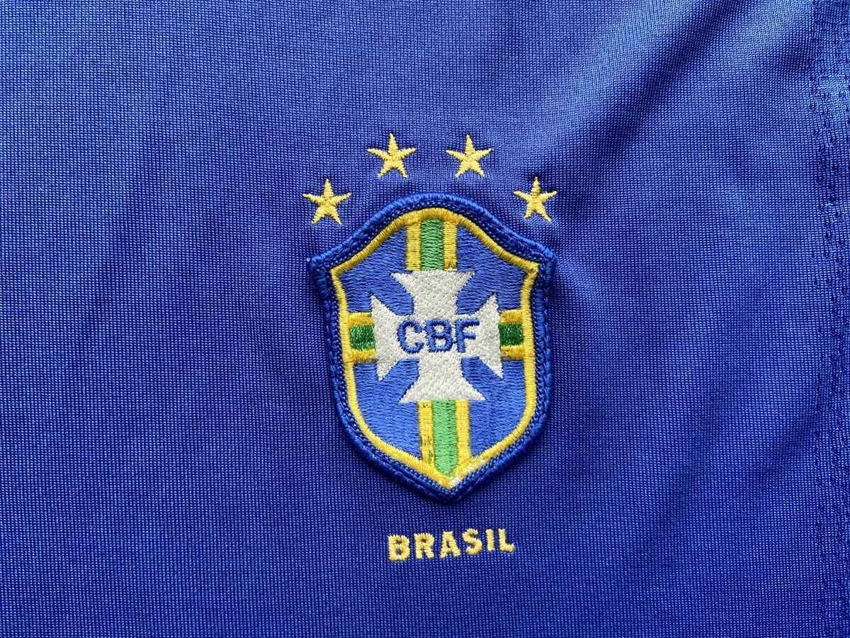 BRAZIL 2000 2002 AWAY FOOTBALL SHIRT SOCCER JERSEY NIKE sz BRAZIL 2000 2002 AWAY FOOTBALL SHIRT SOCCER JERSEY NIKE sz