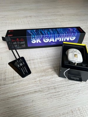Xtrfy M42 RGB Gaming Maus Ultralight FPS eSports Pixart Symmetrisch Linkshänder