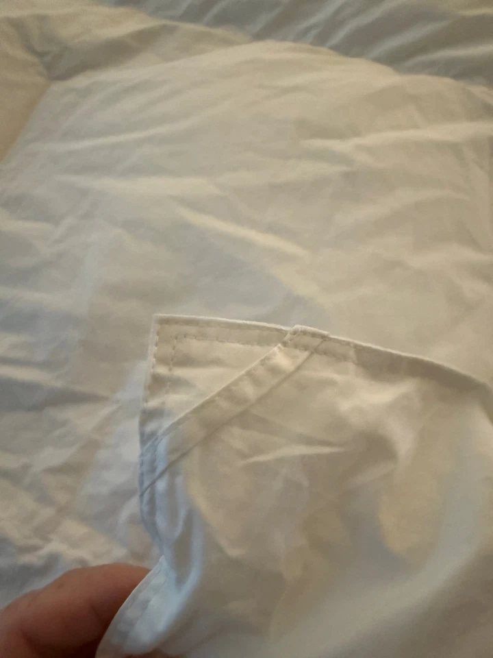 POTTERY BARN white down alternative Comforter Duvet Insert Full/Queen 94 x 86 - Image 4 of 4