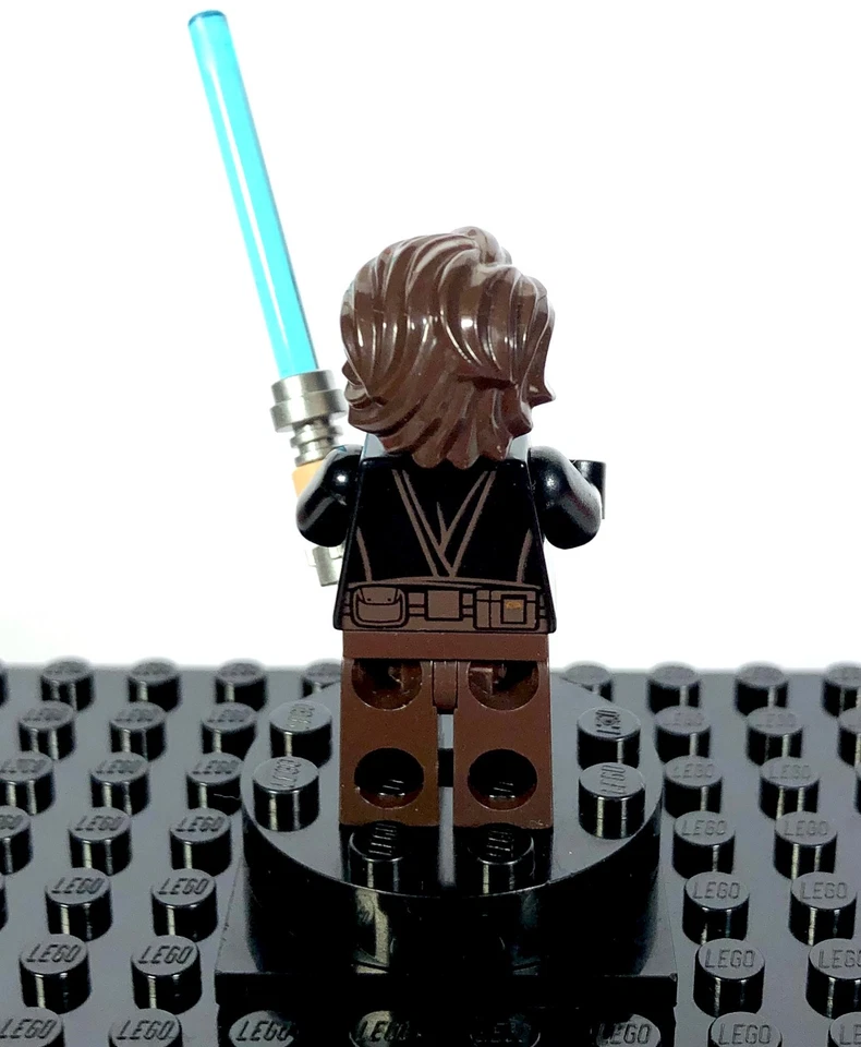 LEGO Star Wars 9494 Anakin's Jedi Interceptor, photo 4 sur 5
