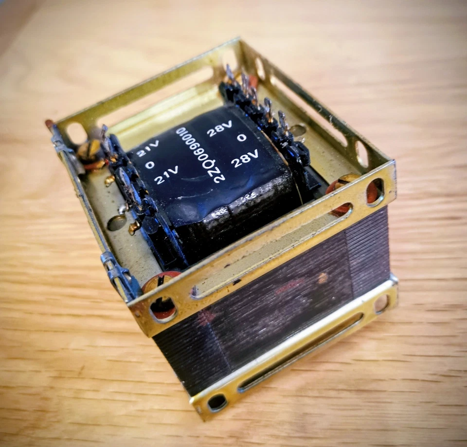   Leistungstransformator 100VA 240V Primär 28-0-28V / 21-01-21V Out.  - Bild 2 von 3