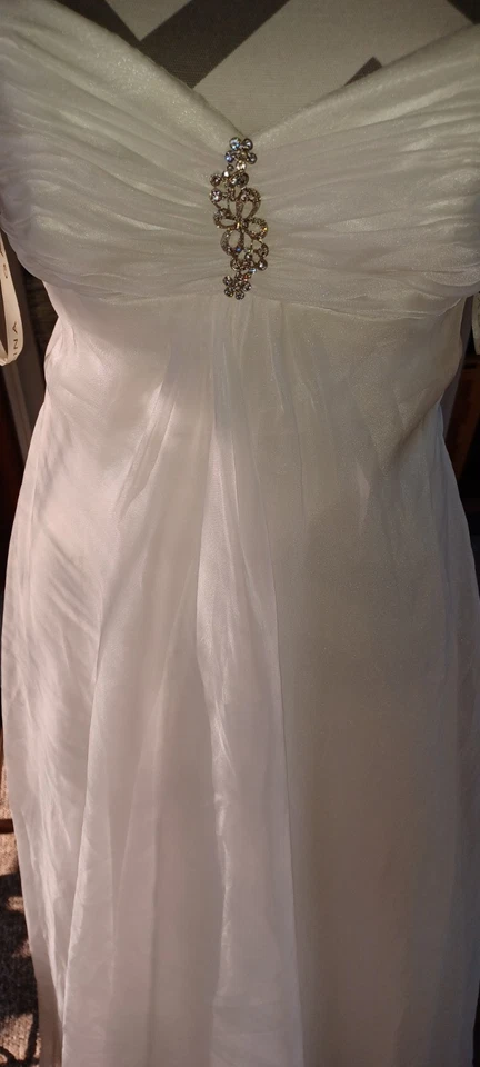 NUEVO CON ETIQUETAS Galina Signature Vestido de Novia Joyas Marfil Talla 0 con 4 Capas Organza  Foto 2 de 4