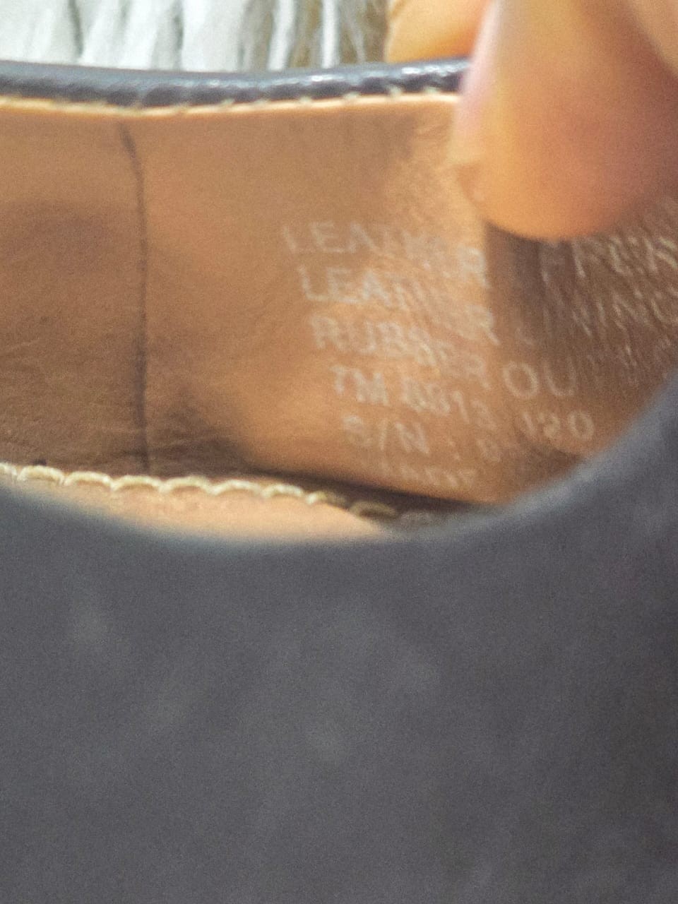 TORY BURCH Chelsea Black Leather shoe Gold Tone Logo Wedges Size 7M thumbnail 11