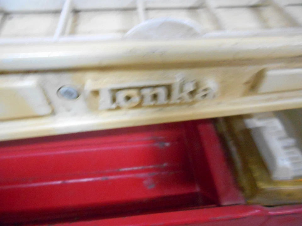 ANTIGUO CAMIÓN DE BOMBEROS TONKA DE JUGUETE VINTAGE Foto 4 de 4