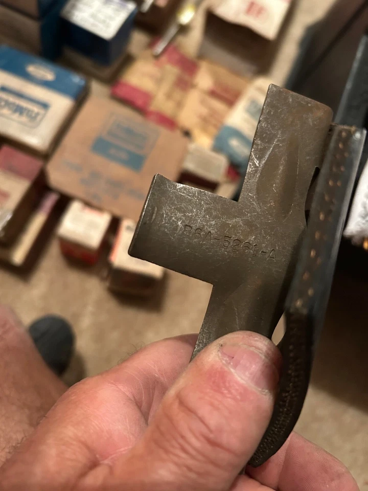 Ford Fairlane 1956 nos silenciador abrazadera soporte para cuadro B6A-5261A pieza de escape Foto 2 de 4