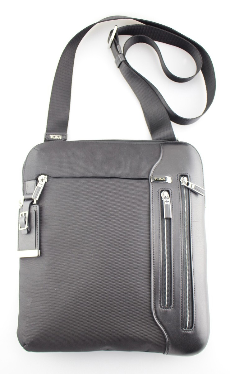 【TUMI】25105D TUMI Arrive 'McCarren' Black / Chrome Zip Top Cross Body