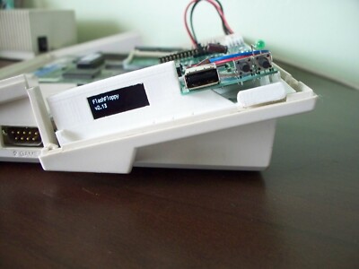 Amiga 600 GOTEK 3D-gedruckt mit dem neuesten BLITZDISKETTE ALT WEISS DISPLAY