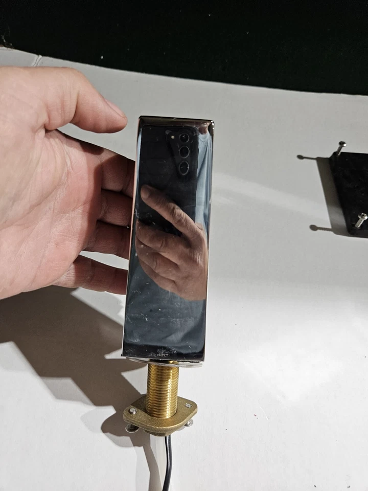 Bradley Verge ZEN Touchless Faucet $600 For $99 Dollars - Изображение 3 из 4