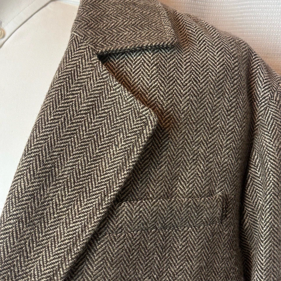 Men’s Fossil XL Brown Two-Button Herringbone Sport Coat Blazer Jacket - Image 4 of 4