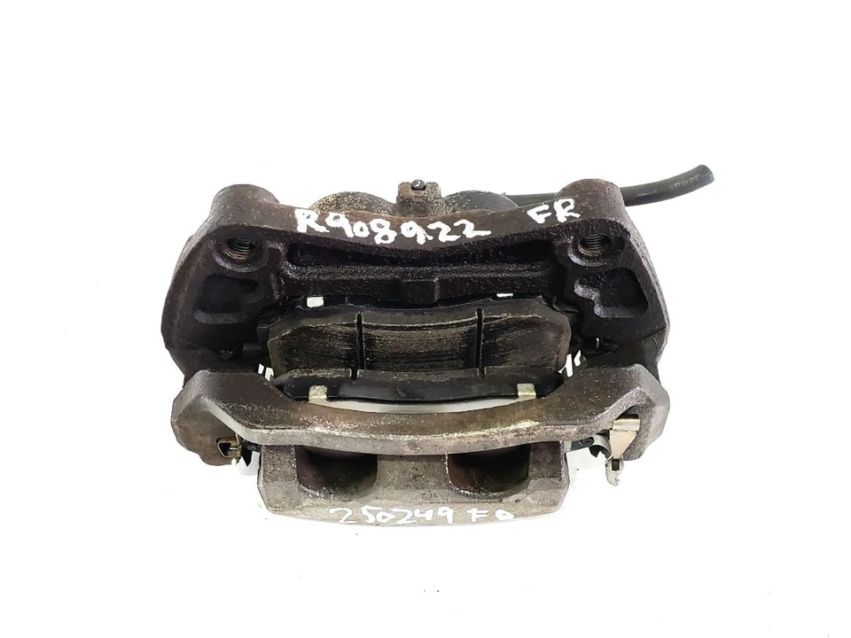 Pinza de freno delantera derecha Nissan Murano CrossCabriolet 2011 OEM AWD Foto 2 de 4