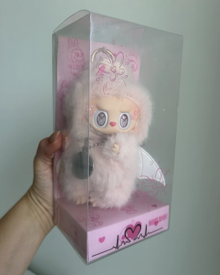 Llavero Muñeca Peluche Dragón Rosa Labu - Serie Monstruo, Juguete Coleccionista en Caja Foto 3 de 4