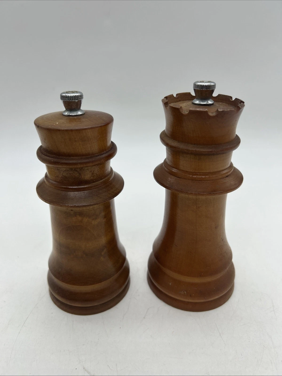 Madison Wooden Salt & Pepper Mills England Chess King Queen Mid-Century Modern