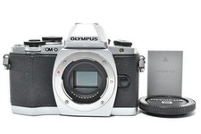 Olympus OM-D E-M10 Body w/ 2989 shots 981446