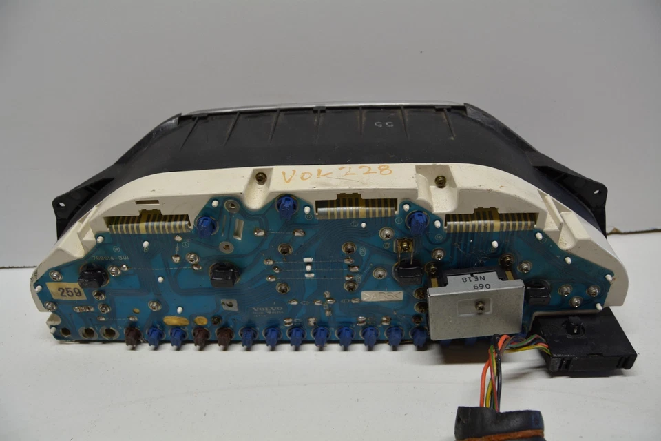 1995-1997 VOLVO 960 INSTRUMENT CLUSTER SPEEDOMETER MILES 286176 OEM, 257-59782 - Image 3 of 4