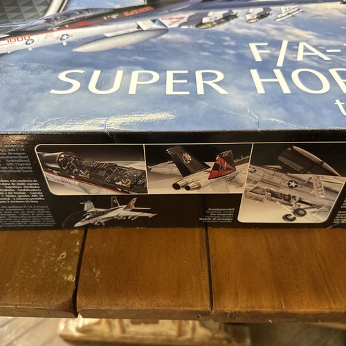REVELL 03847 F/A-18F SUPER HORNET TWINSEATER MODEL KIT 1:32 SCALE Open Box - Picture 3 of 5