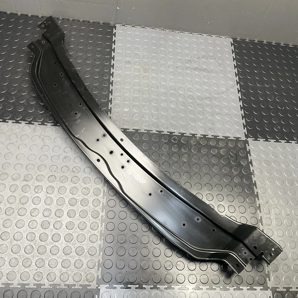 Parachoques delantero Infiniti QX80 2011-2017 riel de radiador superior OEM Foto 2 de 4