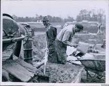 1945 Nick Truvisomo Vincent Ortuso Cleveland O.H Workers Construction 7X9 Photo