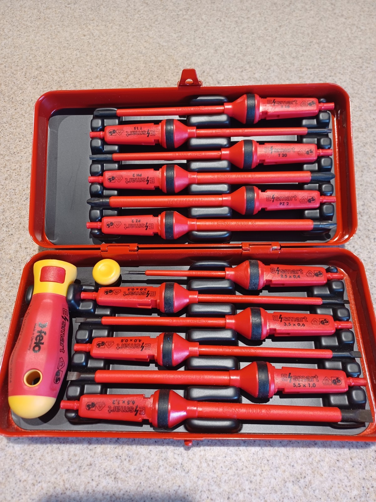 Felo E-Smart 14 Piece Insulated Screwdriver Set w/Case 1000V