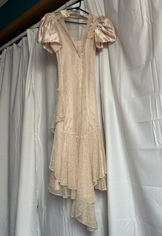 Vintage Lorrie Kabala Dress Size 6 to 8 Lace Blush Pearl Tea Party Wedding Dress - Image 3 of 4
