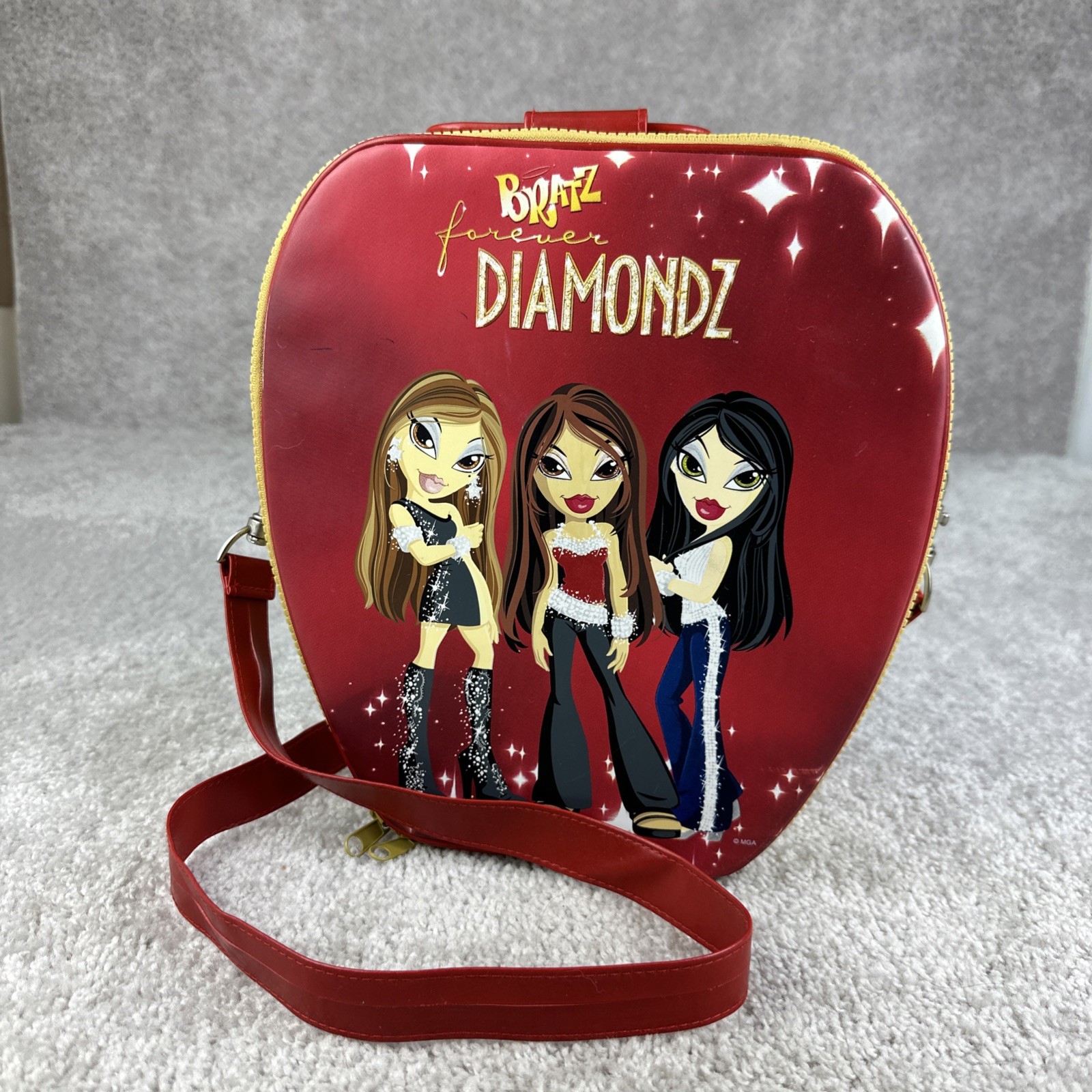 Bratz Forever Diamondz Zip Up Cosmetic/Doll Case Bag 2006 Top Handle Strap