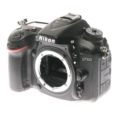 Nikon D7100 gebraucht Zustand: Akzeptabel - Bild 1 von 5
