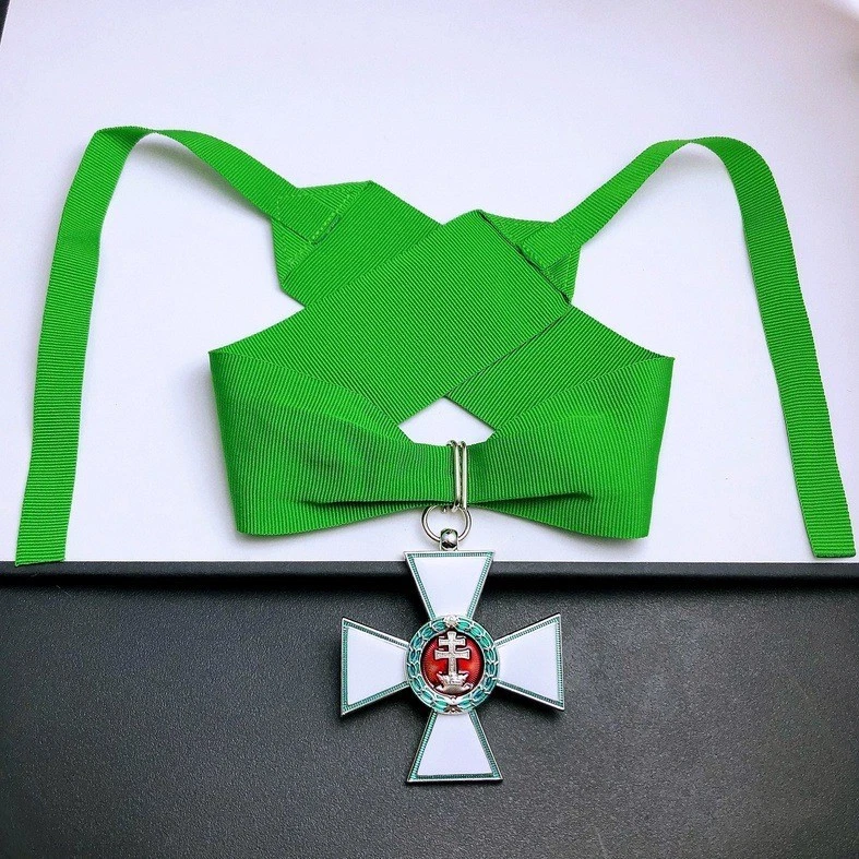 Replica Metal Emblem of the Second Order of Merit Cross Kingdom of Hungary - Image 4 of 4
