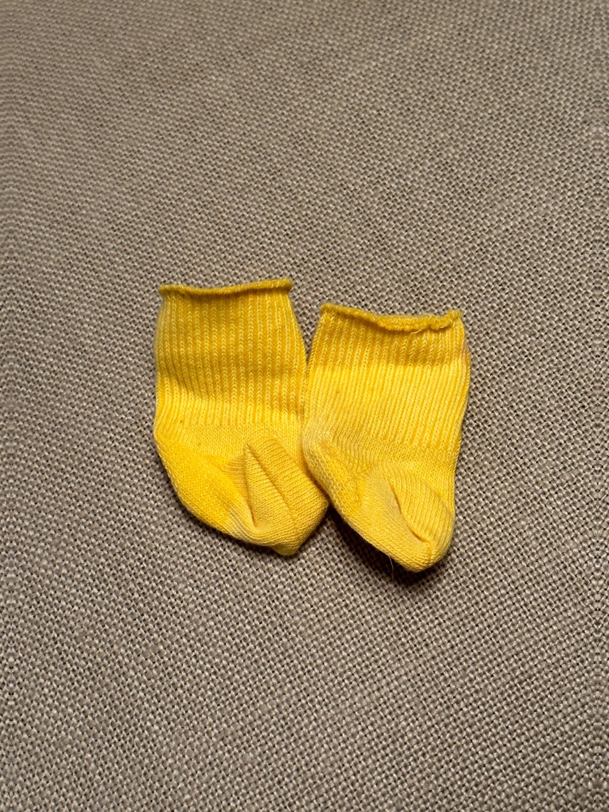 SAOLA American Girl Bambola 18" In pensione 1995 Blue Jean Basics Abito Calzini Gialli SOLO PC