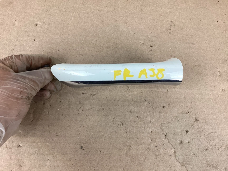 2007-2012 Mercedes-Benz GL450 GL550 Rear Right Side Exterior Door Handle OEM - Image 2 of 4