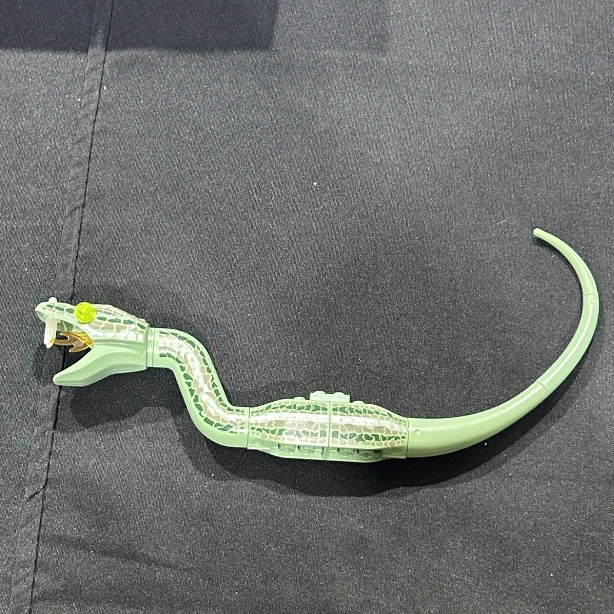 Lego Harry Potter The Basilisk Snake LEGO Harry Potter Basilisk Snake From  Set 4730, image size:1200x1200