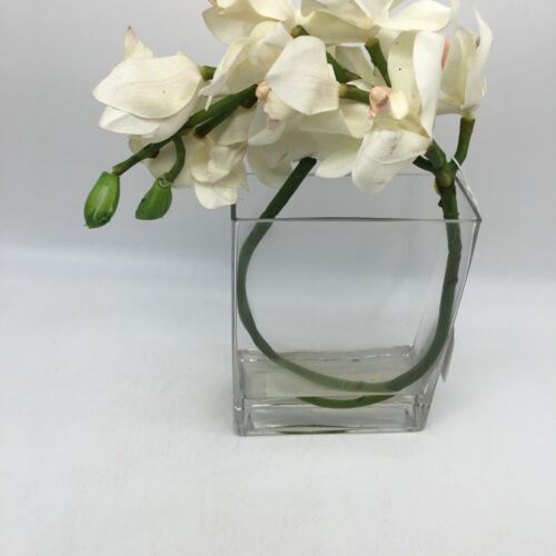 Home Decorative Cube Centerpiece Clear Glass Vase With White Flower - Picture 2 of 3