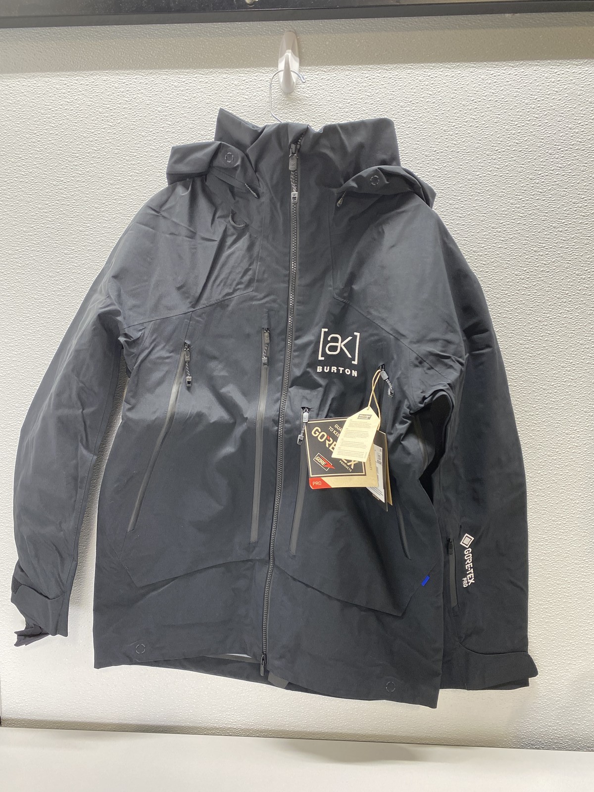 Burton Mens AK Acamar Gore-Tex Pro 3L Jacket Size XS Black