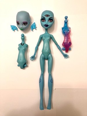 Monster High Three 3 Eyed Ghoul Create a Monster CAM doll with matching torso