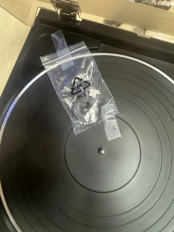 Excellent Shape Includes Extra Stylus and 45 Adaptor. Free Shipping - Image 4 of 4